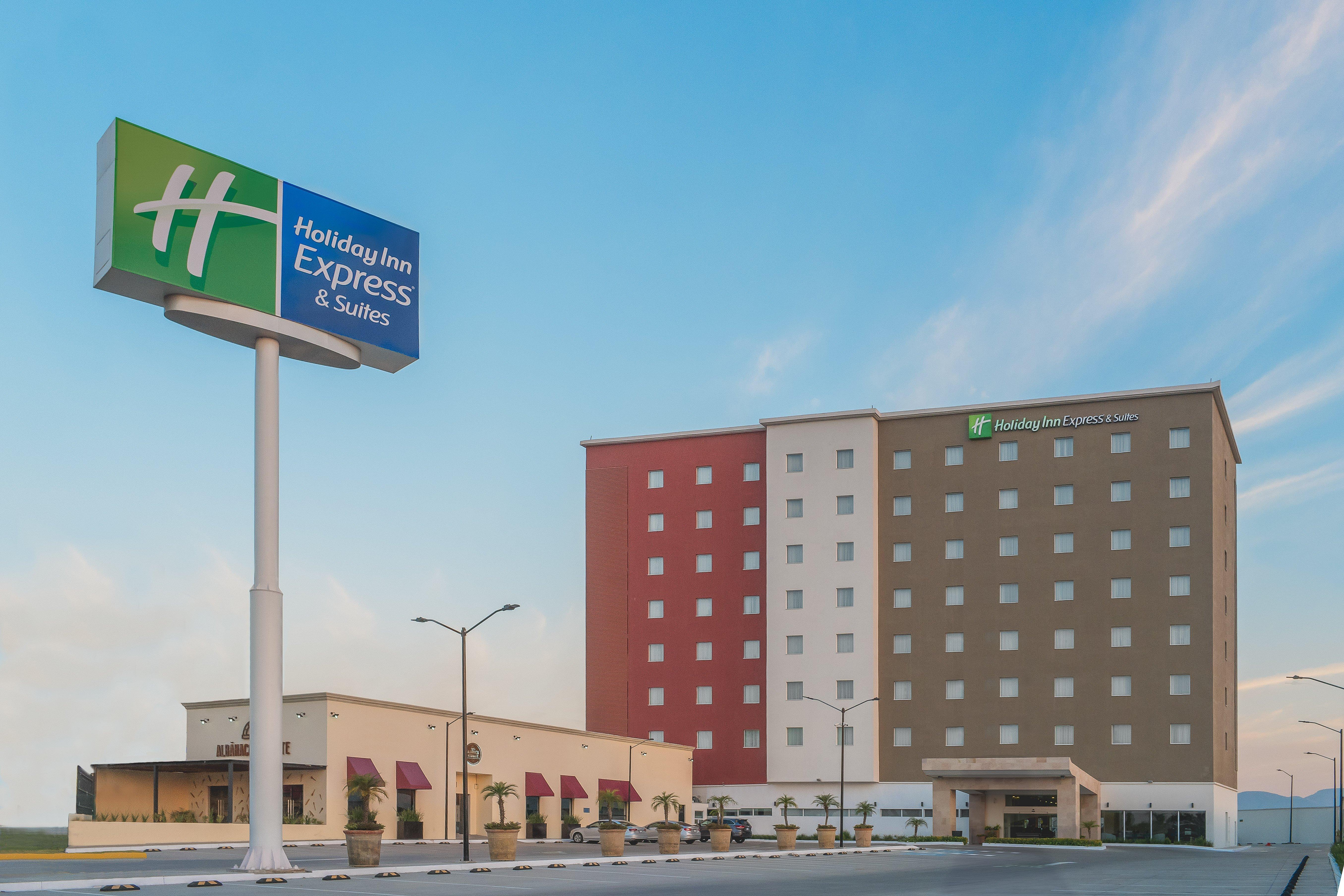 Holiday Inn Express & Suites Silao Aeropuerto Terminal, An Ihg Hotel Exterior photo